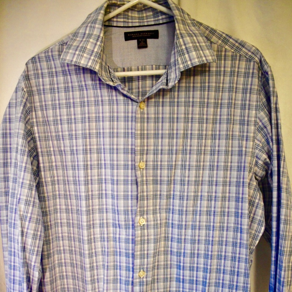Banana Republic Men’s slim fit dress shirt